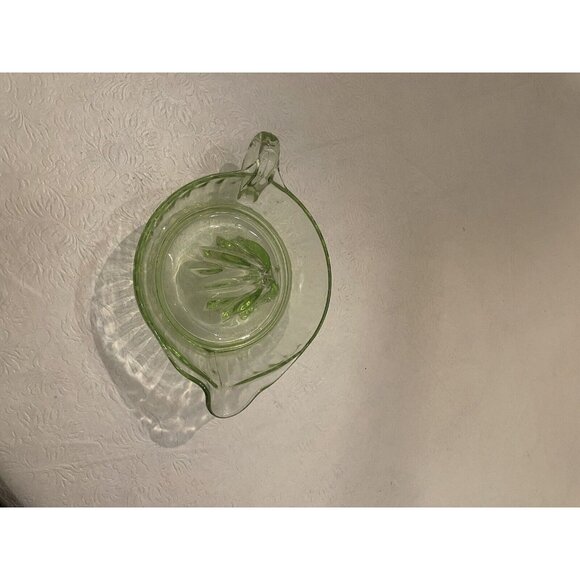 Vintage Reamer Green Uranium Vaseline Glass Large Juicer 8.5” X 4” - Picture 5 of 9
